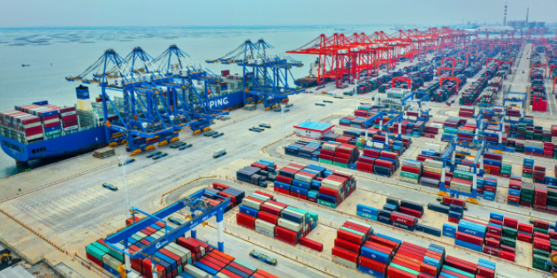 2023年北部湾港集装箱吞吐量802.2万标箱，连续7年两位数增添