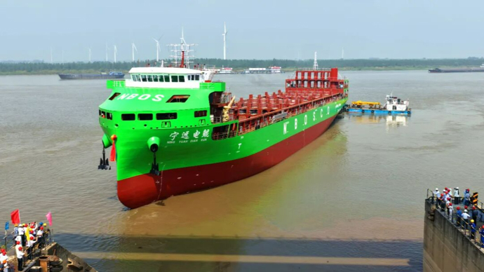 历史性突破！！全球最大万吨级纯电动智能海船，乐成下水